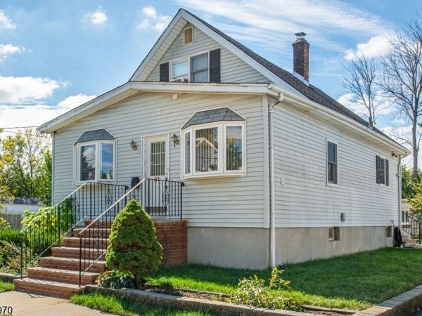 31 Zeliff Ave, Little Falls, NJ 07424