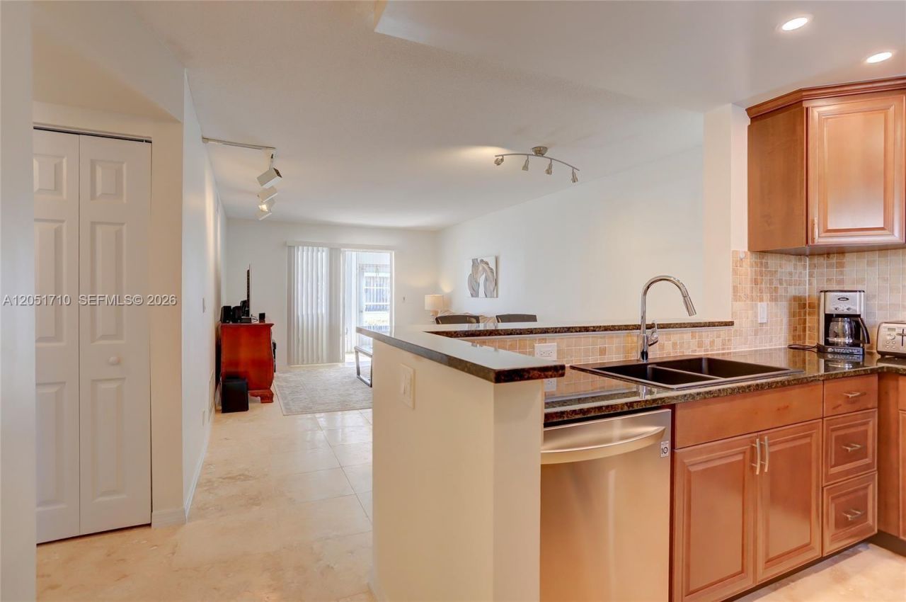 2212 NE 1st Way, Unit 101, Boynton Beach, FL 33435 Photo