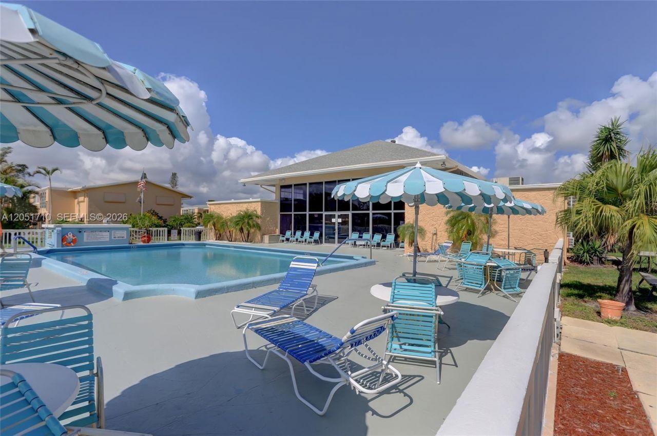 2212 NE 1st Way, Unit 101, Boynton Beach, FL 33435 Photo