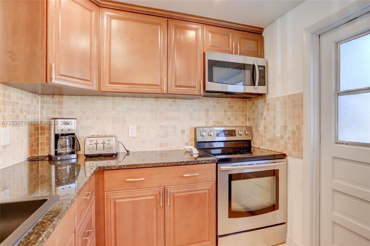 2212 NE 1st Way, Unit 101, Boynton Beach, FL 33435 Photo