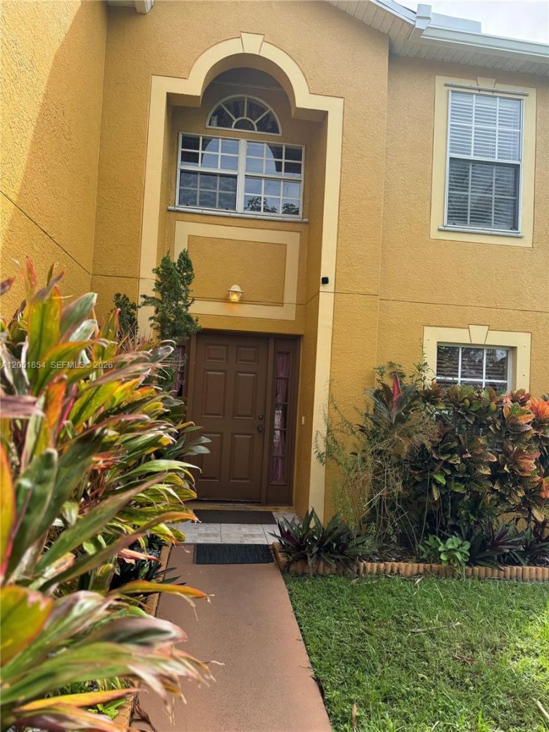 402 SE Crosspoint Dr , Port Saint Lucie, FL 34983 Photo