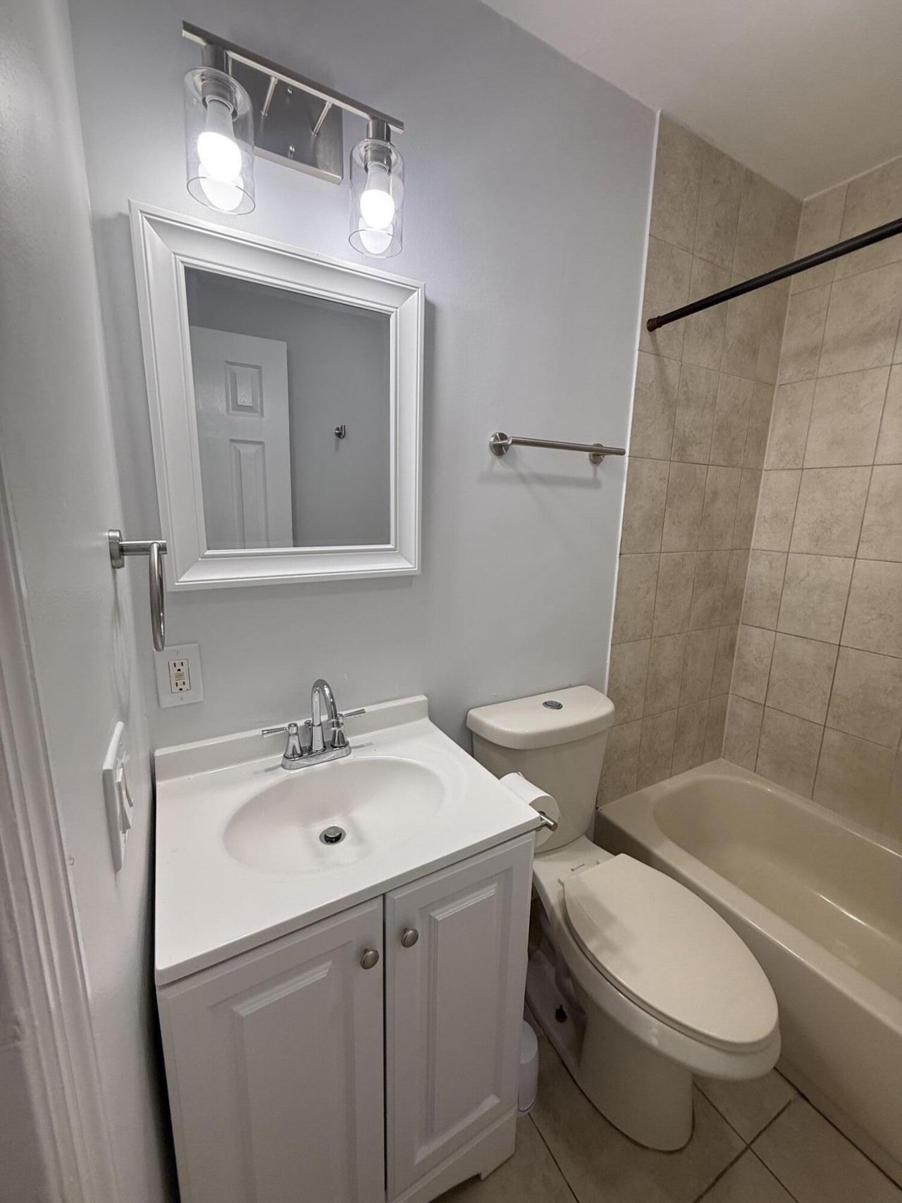 3830 Davis Road, Palm Springs, FL 33461 Photo