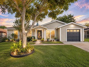 9519 County View Road, Dallas, TX 75249