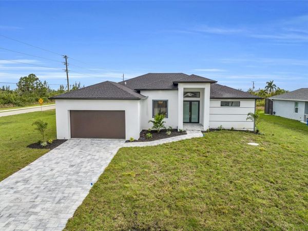 15401 AQUA CIRCLE , PORT CHARLOTTE, FL 33981