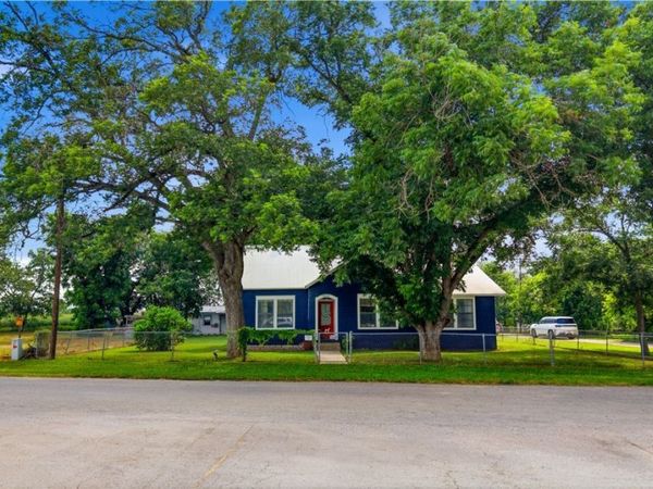 1841 Zuehl Road, Marion, TX 78124