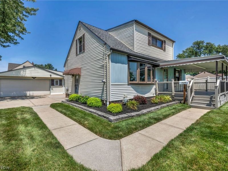 3929 E 365th Street, Willoughby, OH 44094 Photo 2