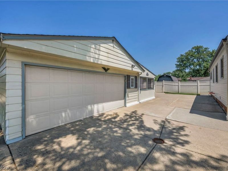 3929 E 365th Street, Willoughby, OH 44094 Photo 7