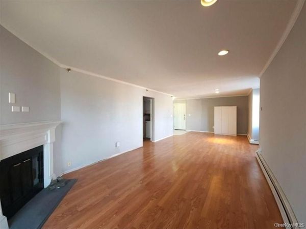 15 Greenridge Avenue , Unit 8C, White Plains, NY 10605