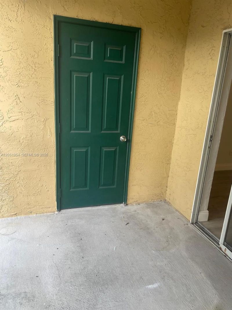 927 Riverside Dr , Unit 320, Coral Springs, FL 33071 Photo
