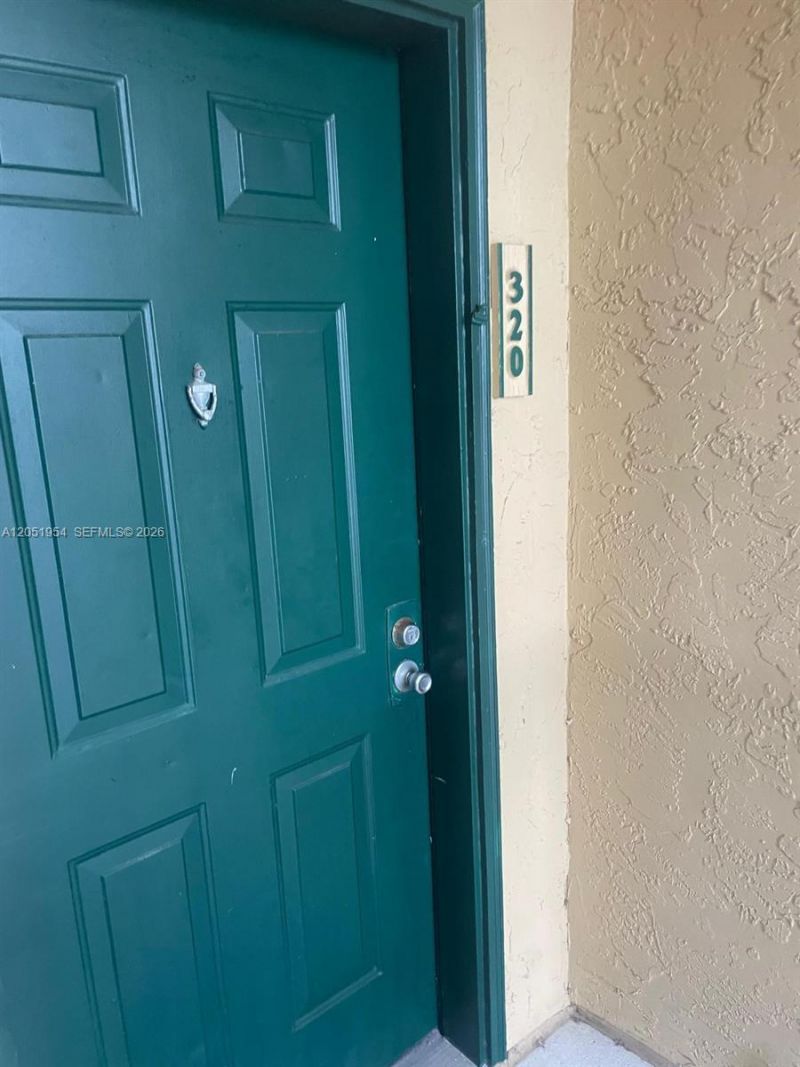 927 Riverside Dr , Unit 320, Coral Springs, FL 33071 Photo