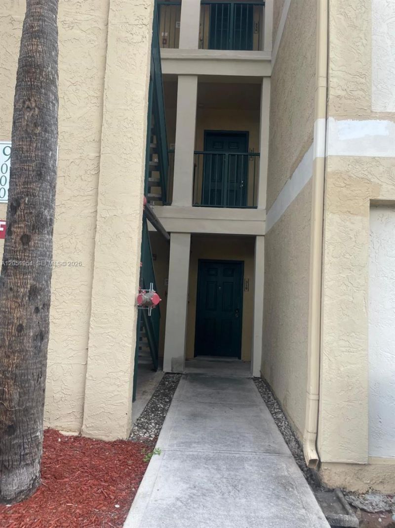 927 Riverside Dr , Unit 320, Coral Springs, FL 33071 Photo