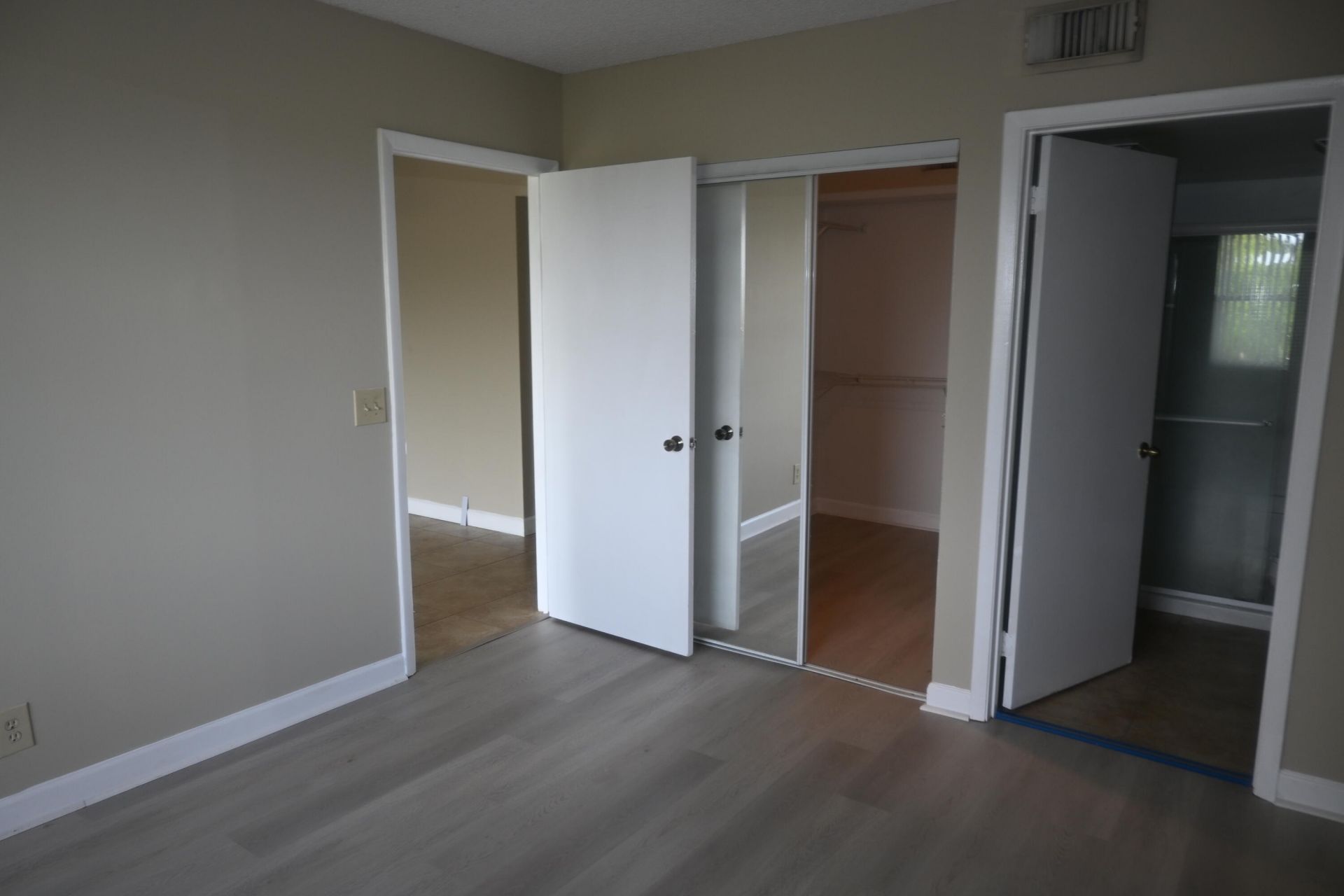 8721 Wiles Road, Unit 305, Coral Springs, FL 33067 Photo