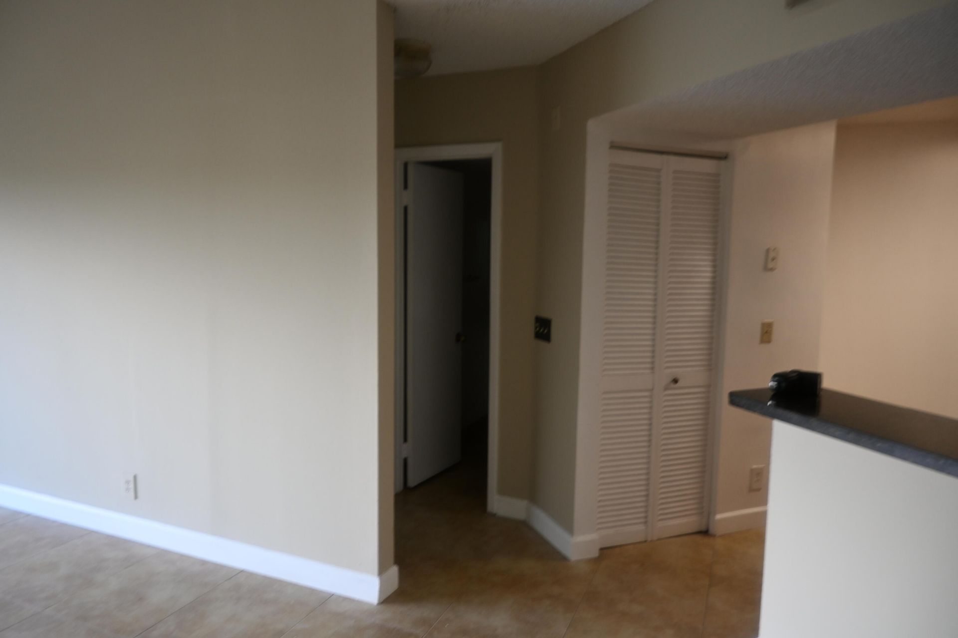 8721 Wiles Road, Unit 305, Coral Springs, FL 33067 Photo