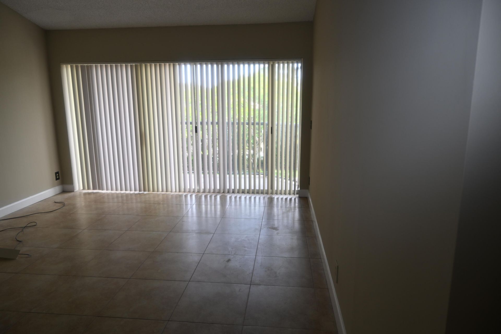 8721 Wiles Road, Unit 305, Coral Springs, FL 33067 Photo