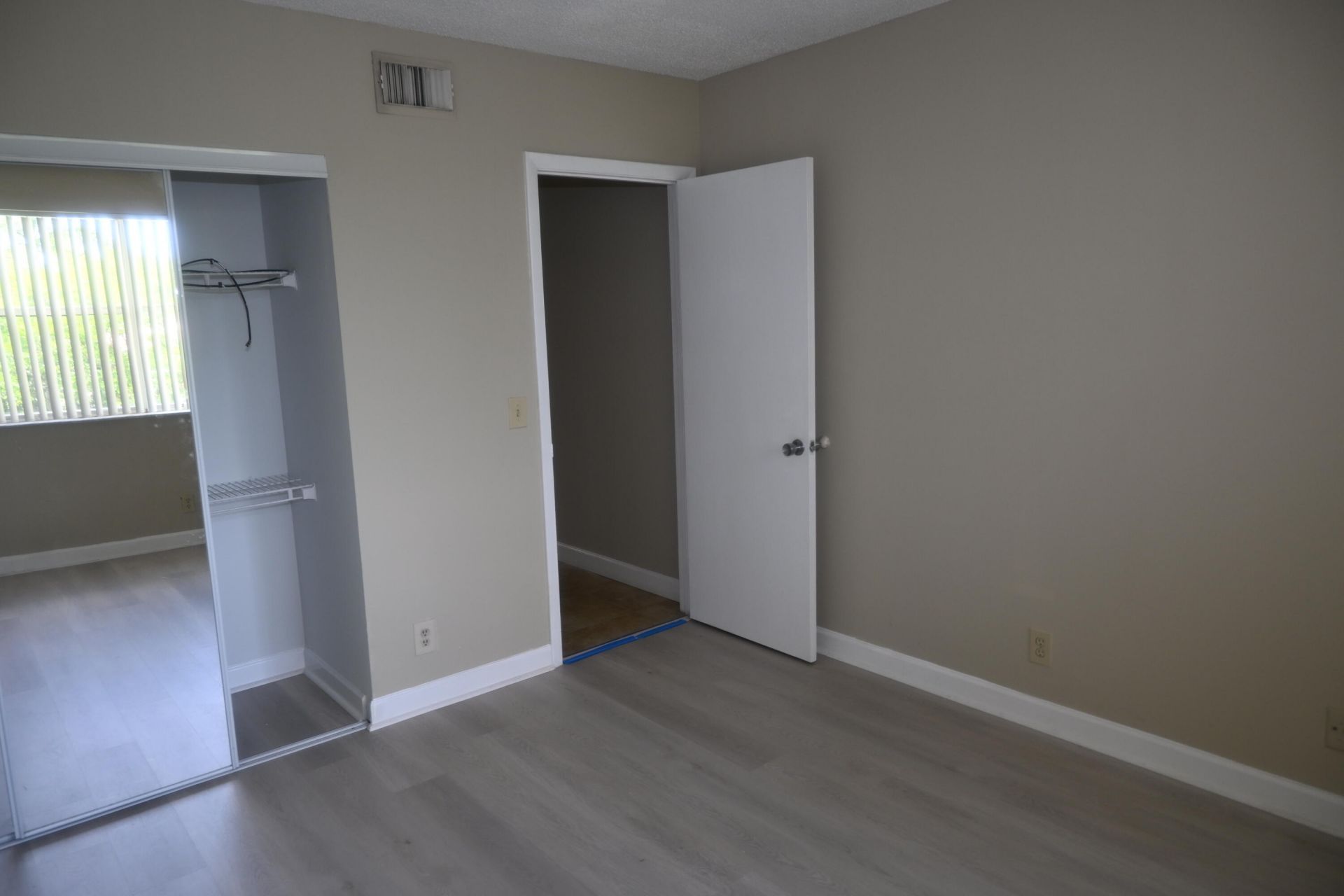8721 Wiles Road, Unit 305, Coral Springs, FL 33067 Photo