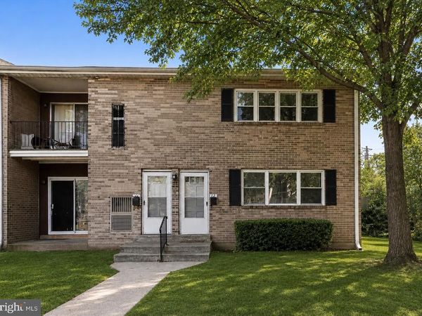 13 JEFFERSON SQUARE, Unit E13, EDGEWATER PARK, NJ 08010