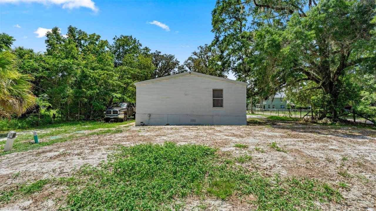 10530 Prospect Avenue , Hampton, FL 32044 Photo