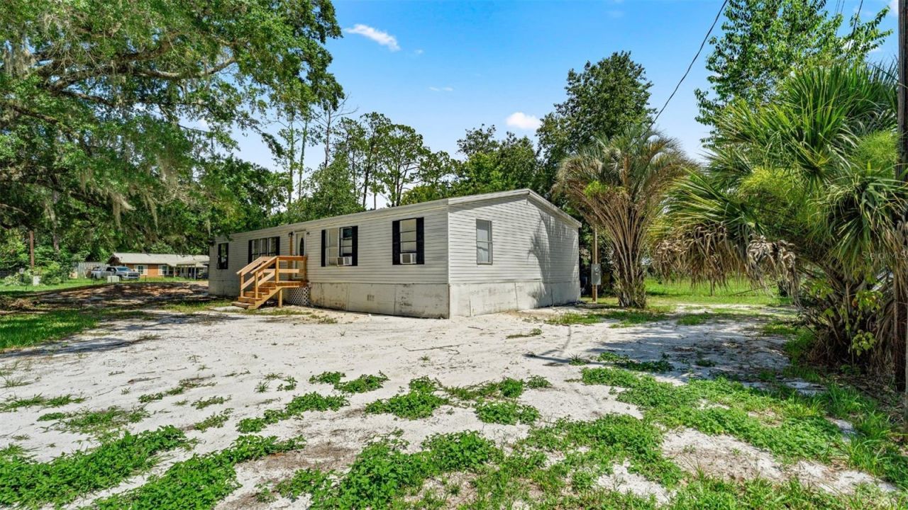 10530 Prospect Avenue , Hampton, FL 32044 Photo