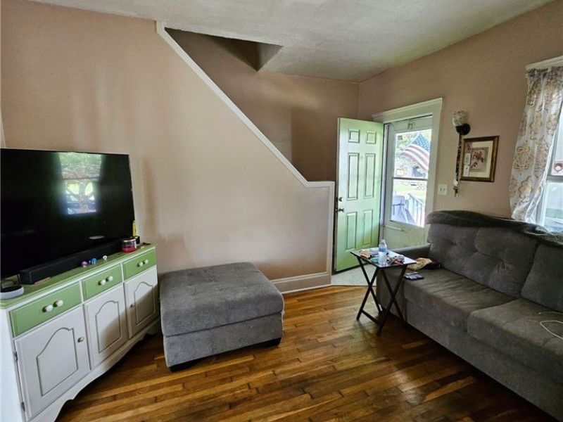 3192 W 58th Street, Cleveland, OH 44102 Photo 4