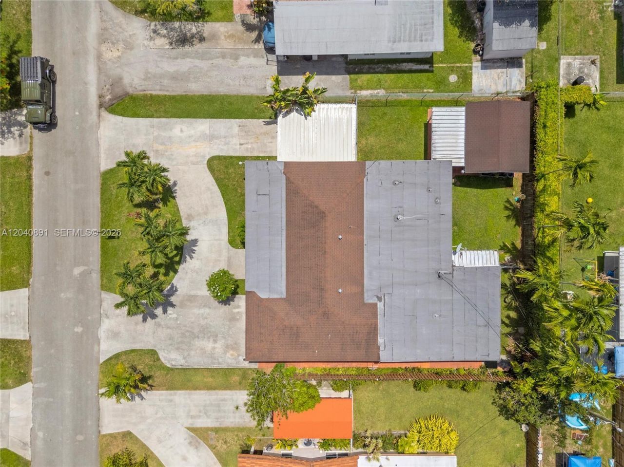 6860 SW 18th St, Miami, FL 33155 Photo