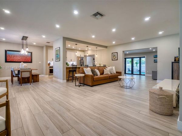 9801 SW 73rd Ct , Pinecrest, FL 33156