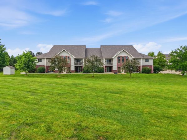 W1062 Marietta Ave, Unit 302, Ixonia, WI 53036