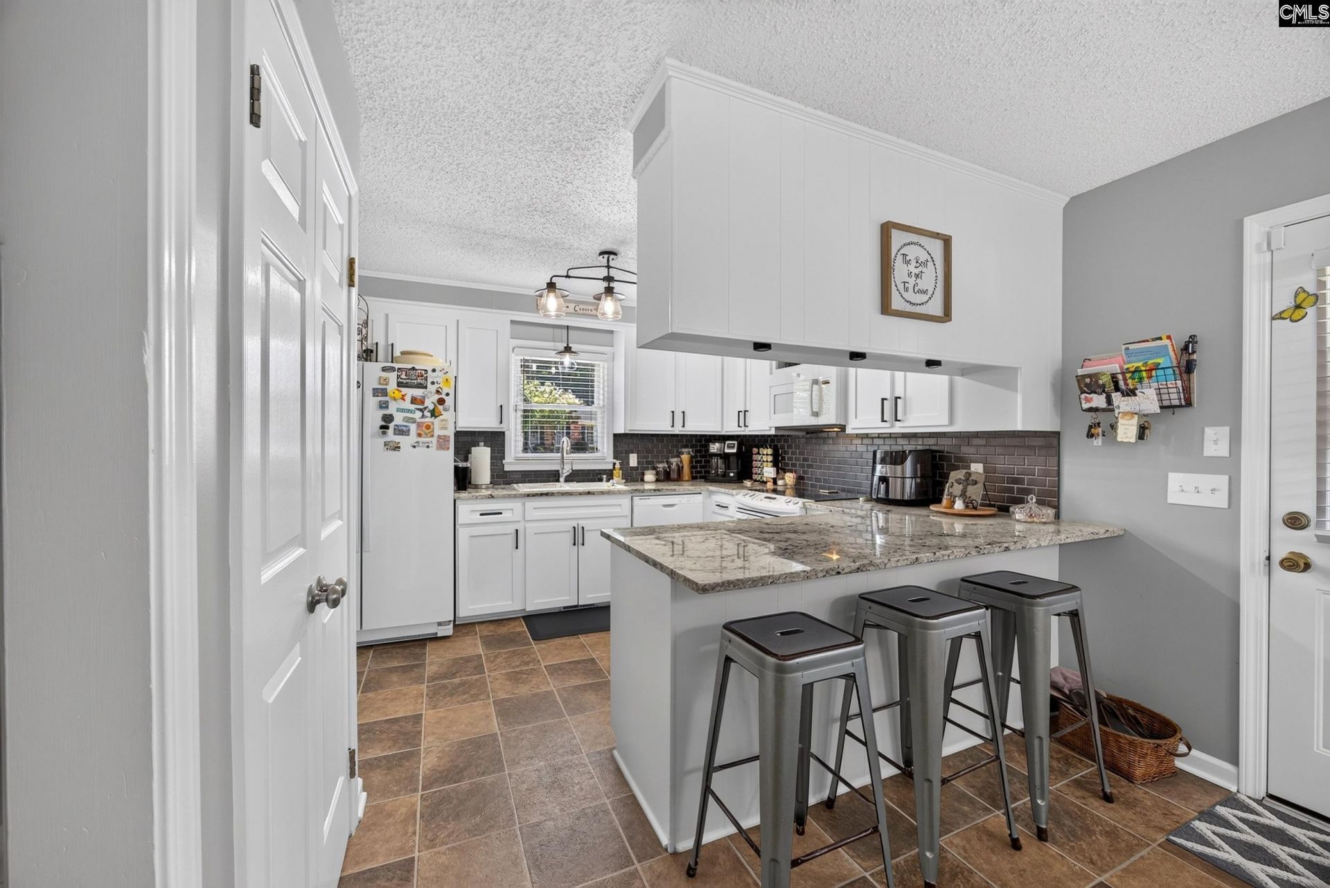 111 Bunker Drive  Photo 6
