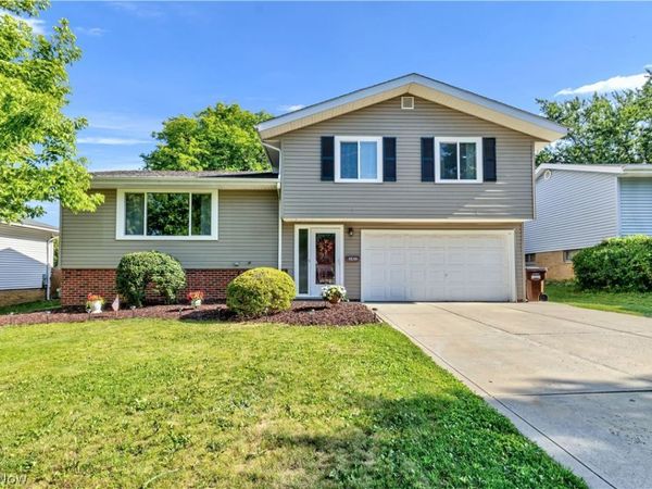 3403 Nottingham Drive , Parma, OH 44134