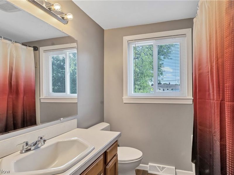 3403 Nottingham Drive , Parma, OH 44134 Photo 15
