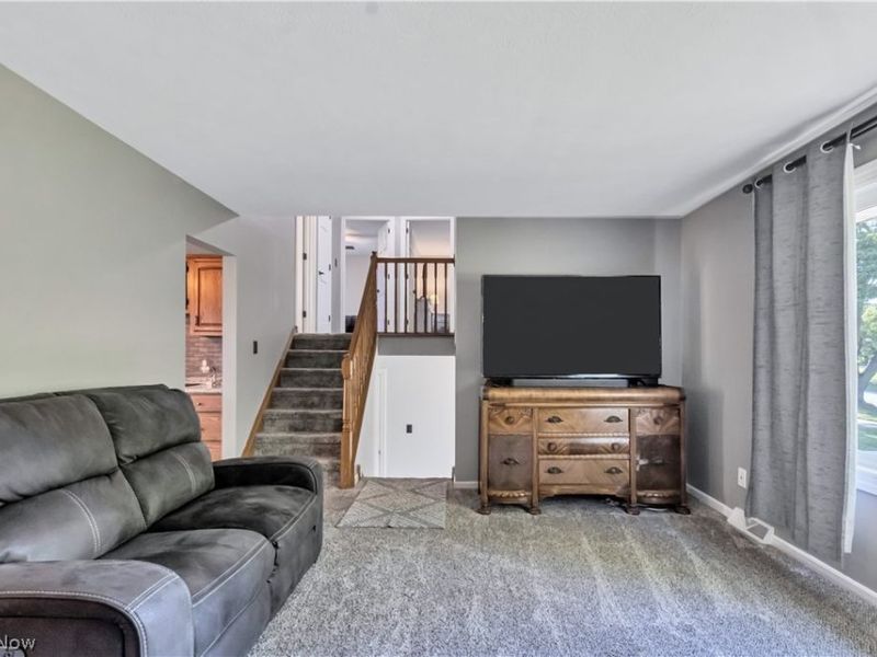 3403 Nottingham Drive , Parma, OH 44134 Photo 6
