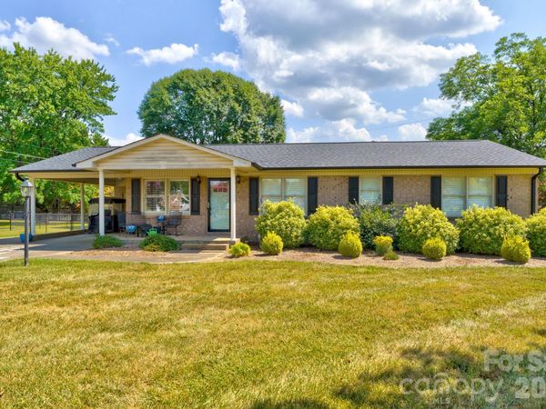 1014 Ranbar Street , Cherryville, NC 28021