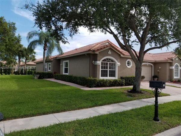 8362 Via Serena, Boca Raton, FL 33433