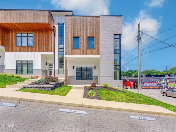 904 Phillips Ave, Knoxville, TN 37920