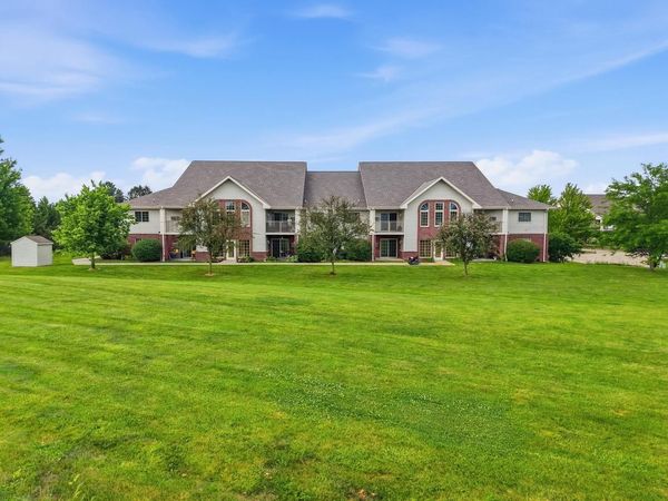 W1062 Marietta AVENUE, Unit 302, Ixonia, WI 53036