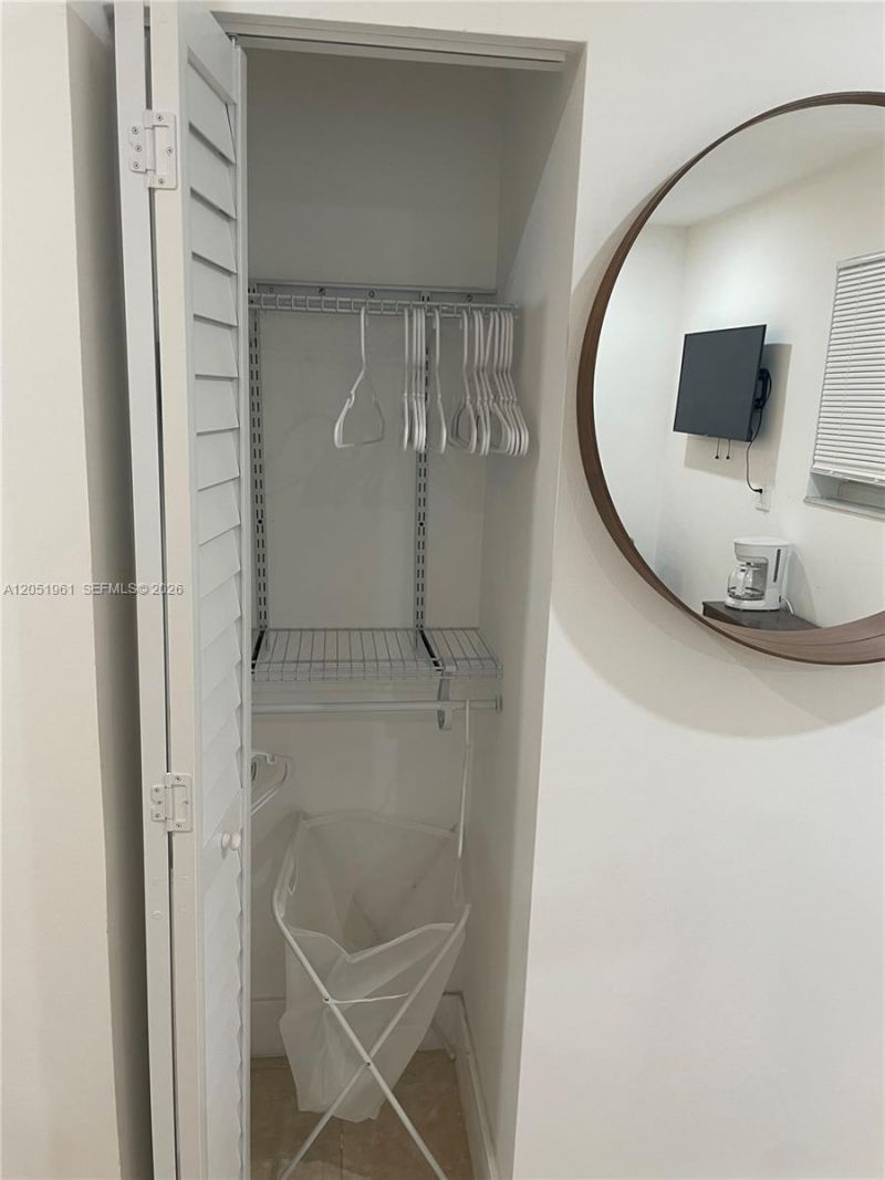320 NE 160th St, Unit A, Miami, FL 33162 Photo