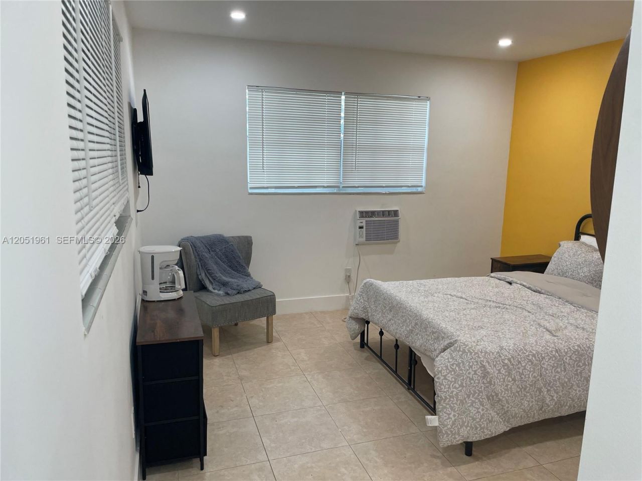320 NE 160th St, Unit A, Miami, FL 33162 Photo