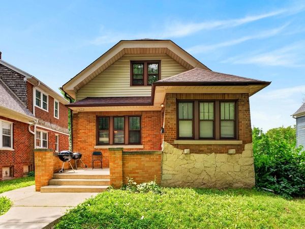 4751 N 34th STREET, Milwaukee, WI 53209