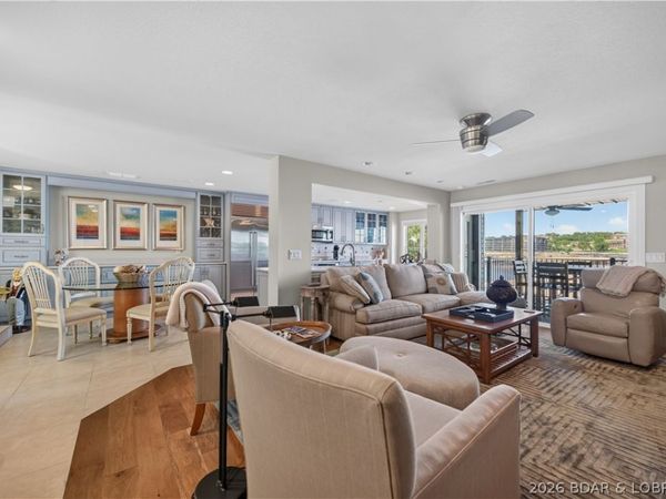 386 Waters Edge Dr 2B (33-2B), Unit 33-2B, Lake Ozark, MO 65049