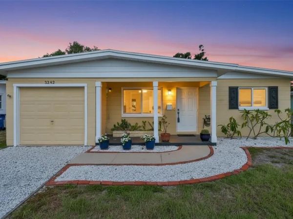 3242 KINGSTON STREET N, ST PETERSBURG, FL 33713