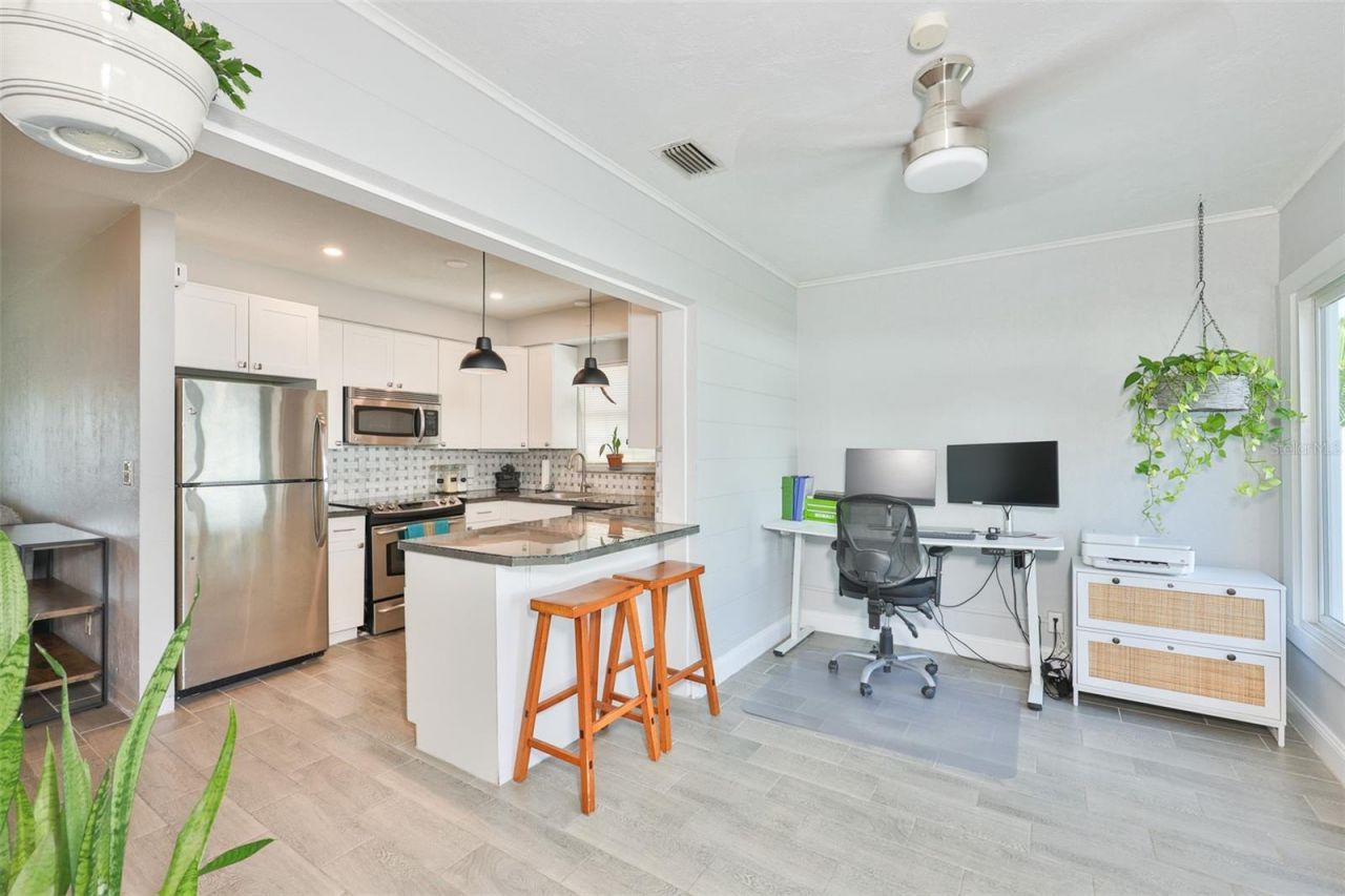 3242 Kingston Street N, Saint Petersburg, FL 33713 Photo