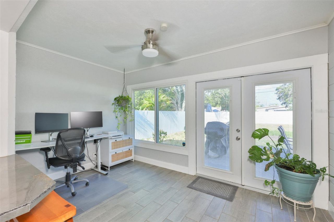 3242 Kingston Street N, Saint Petersburg, FL 33713 Photo