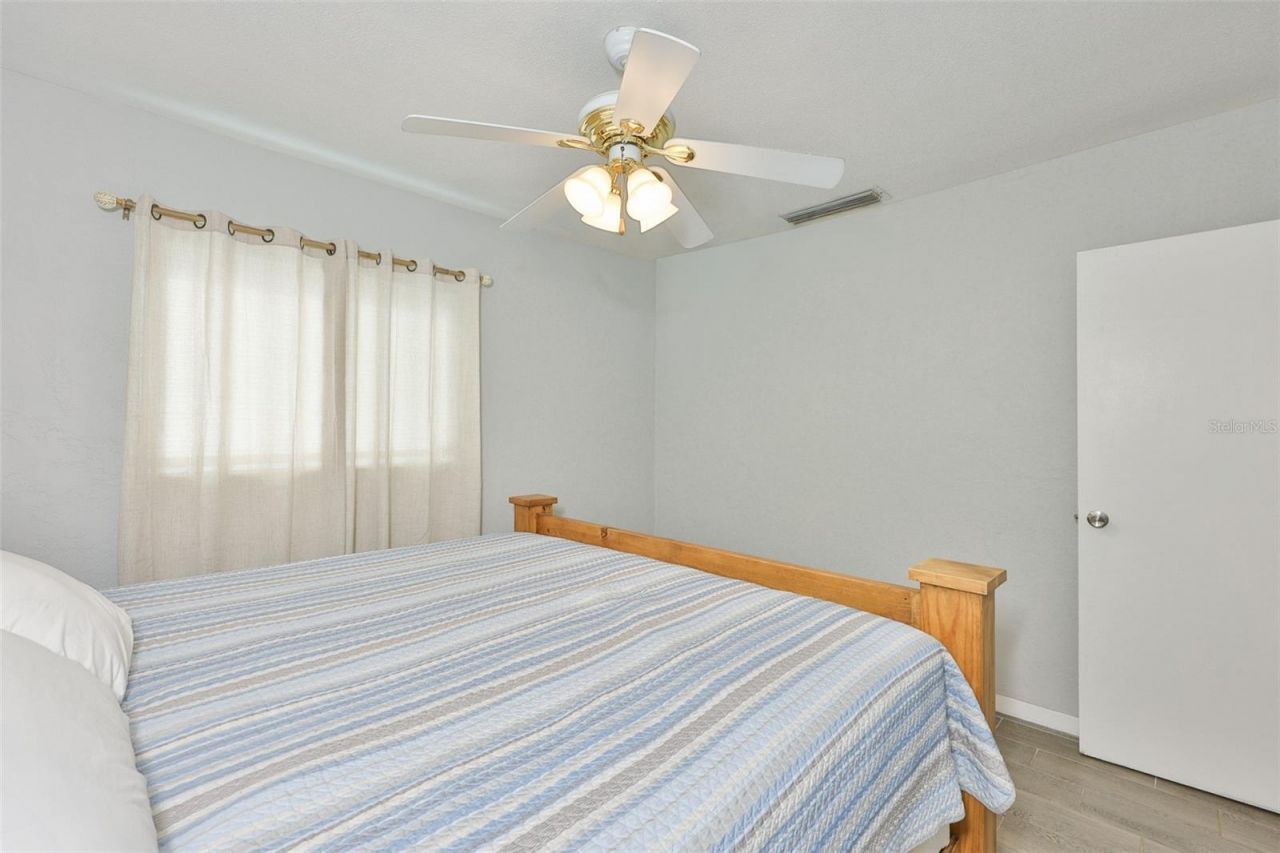 3242 Kingston Street N, Saint Petersburg, FL 33713 Photo