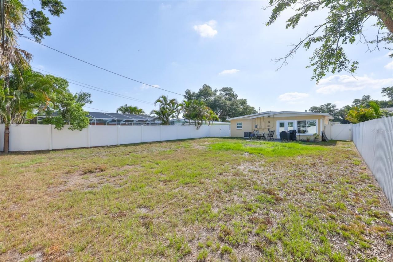 3242 Kingston Street N, Saint Petersburg, FL 33713 Photo