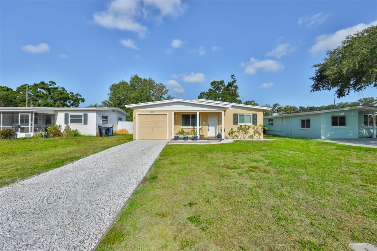 3242 Kingston Street N, Saint Petersburg, FL 33713 Photo