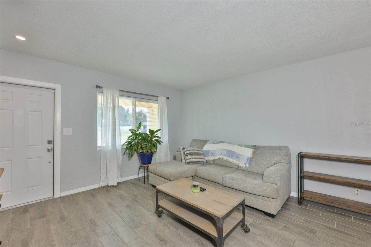 3242 Kingston Street N, Saint Petersburg, FL 33713 Photo