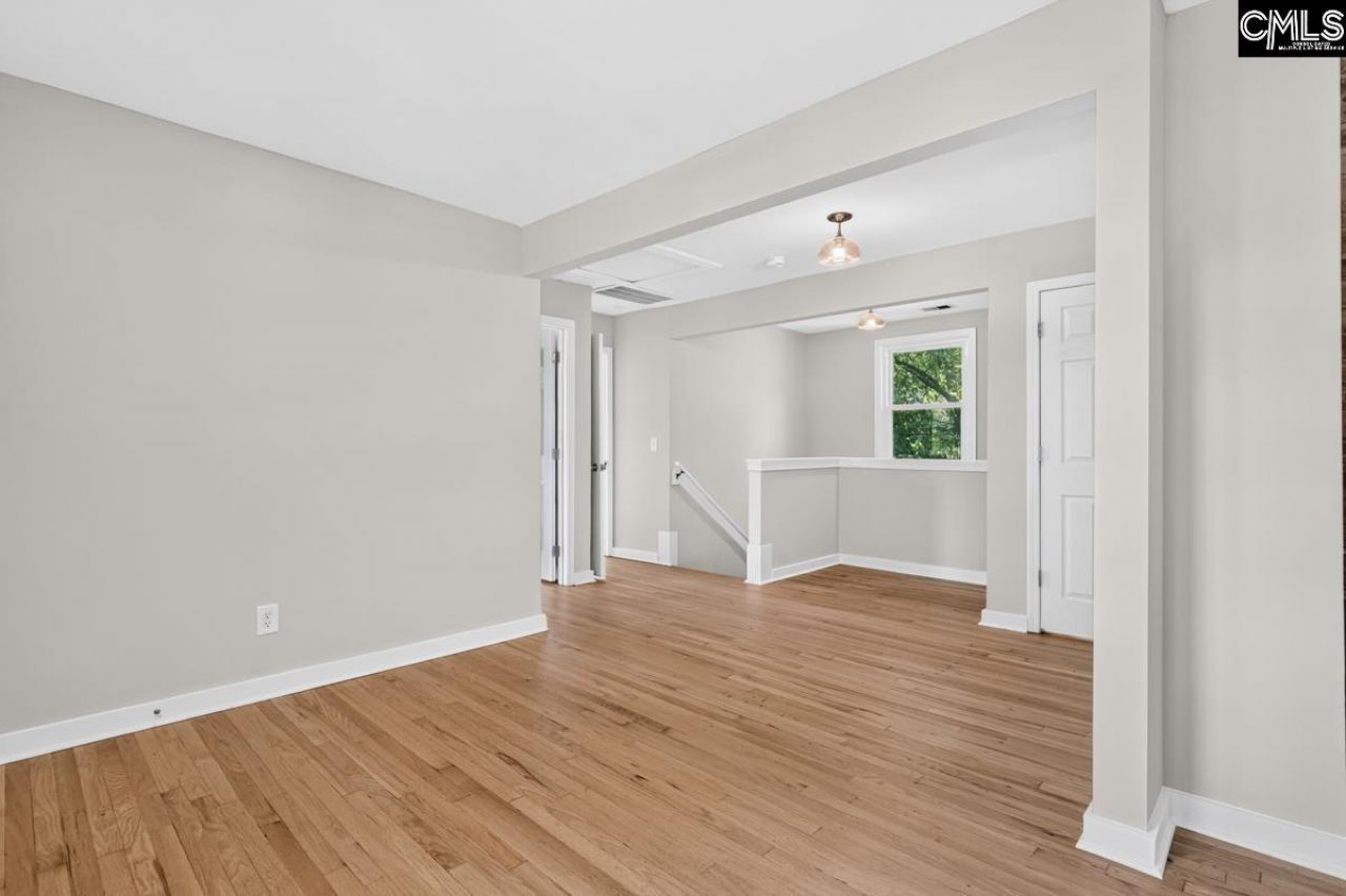 1057 Lancaster Street  Photo 8