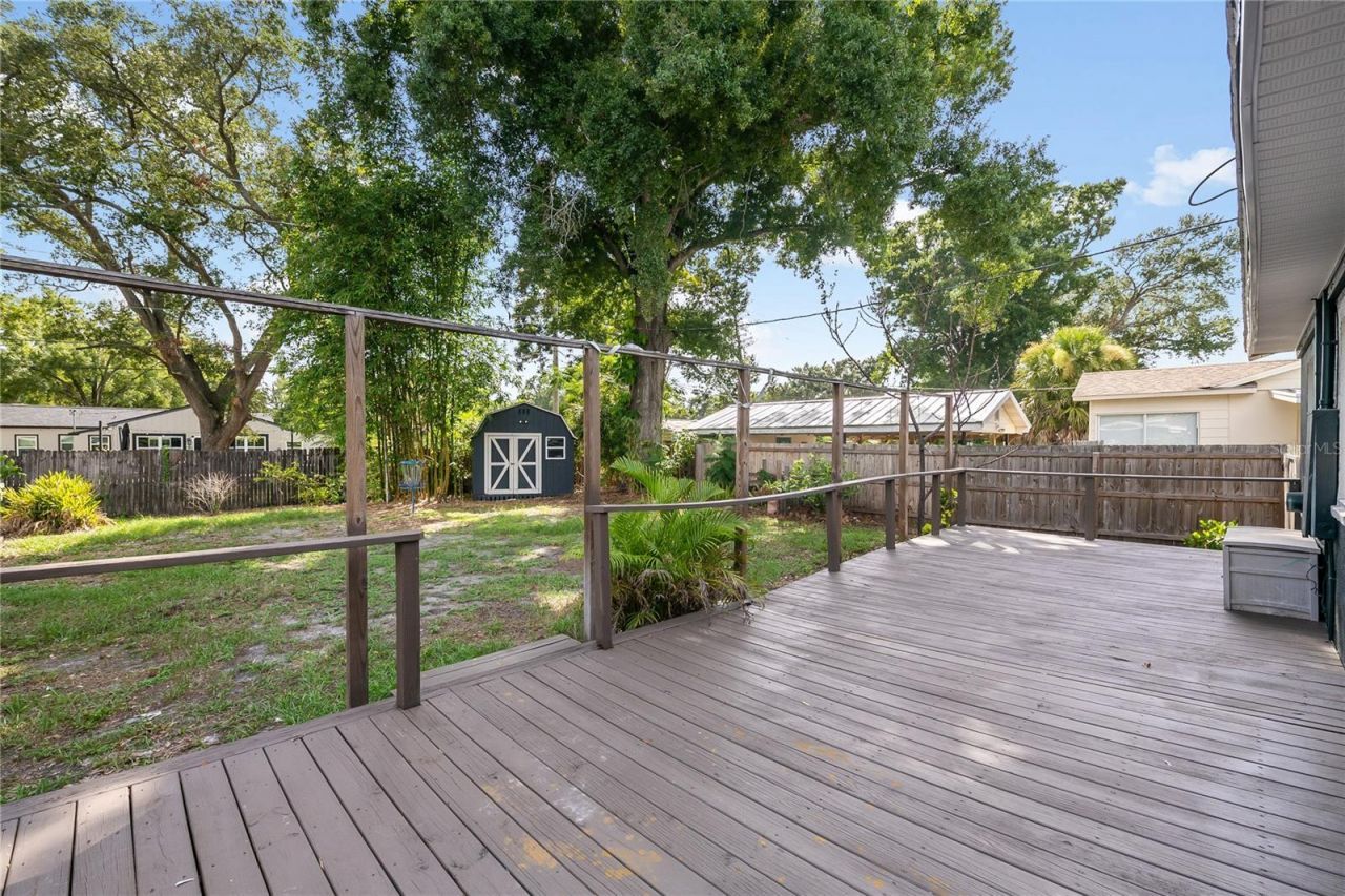 1010 W Berry Avenue, Tampa, FL 33603 Photo
