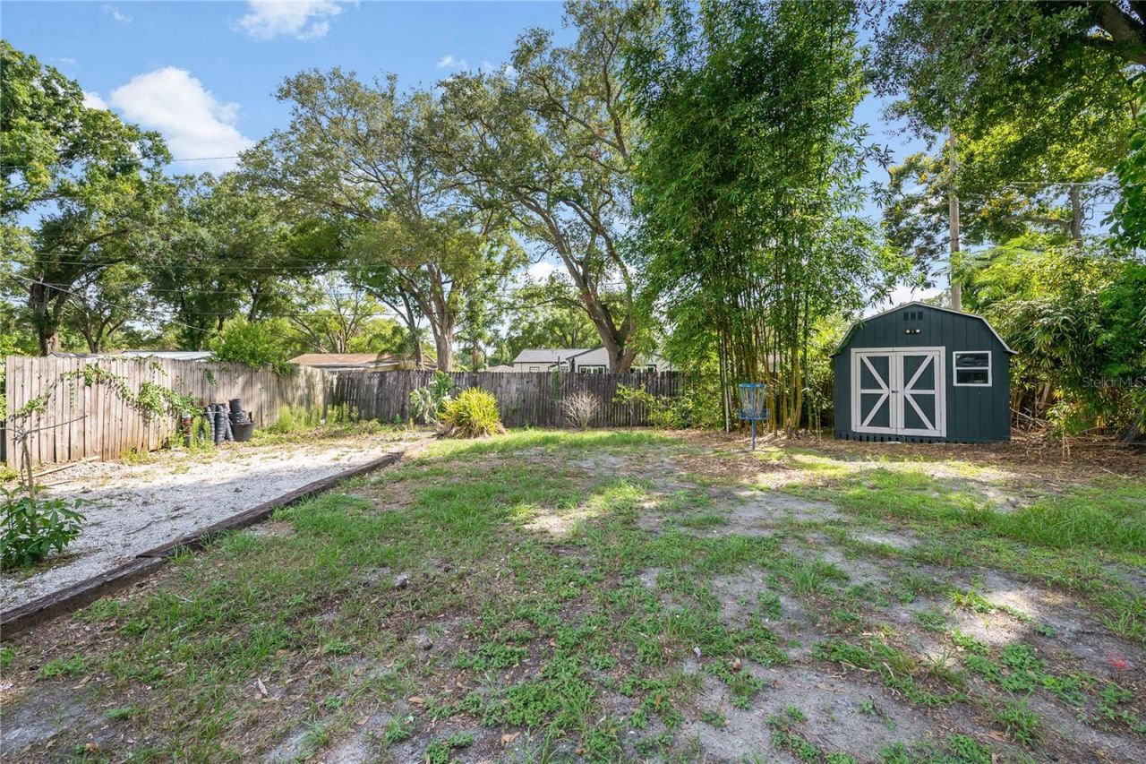 1010 W Berry Avenue, Tampa, FL 33603 Photo