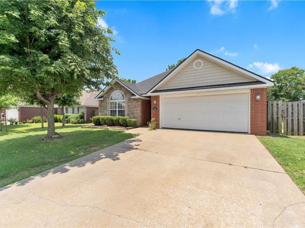 3002 Arkansas Street , Rogers, AR 72758
