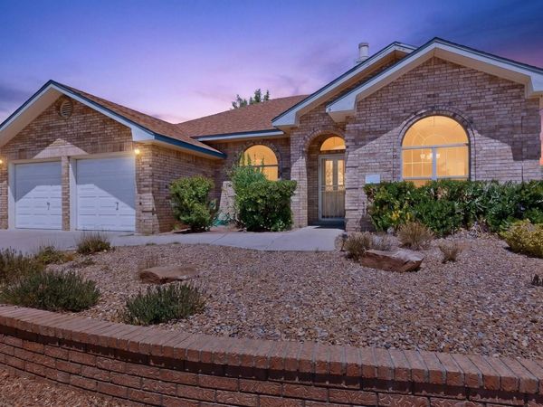 7557 Calyx Drive NW, Albuquerque, NM 87120